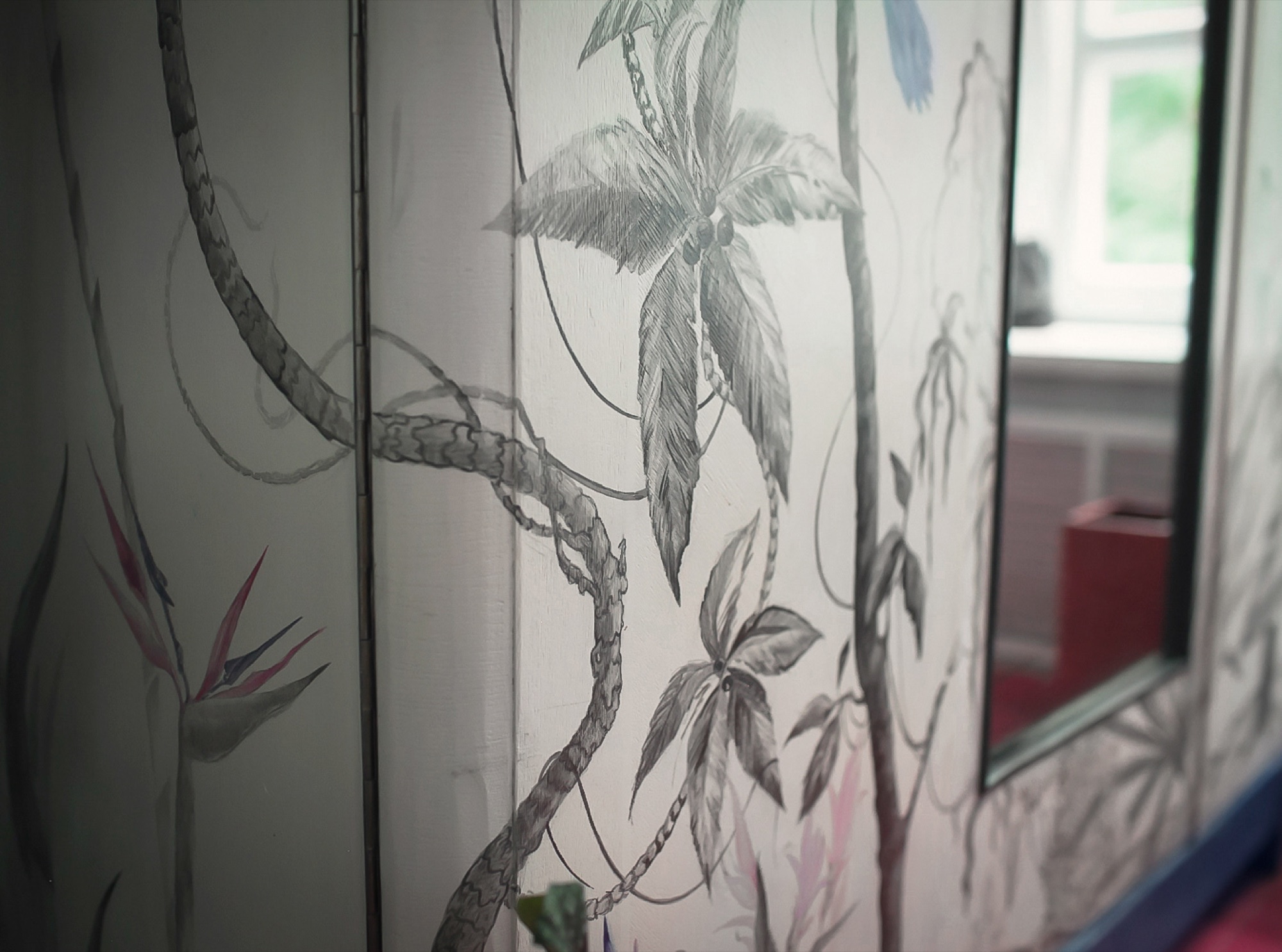 Bird wardrobe