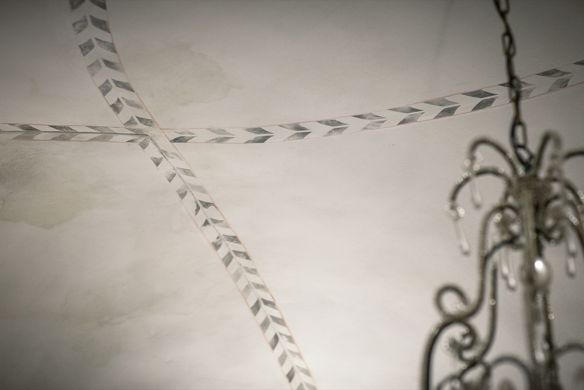 Ceiling venetian decor